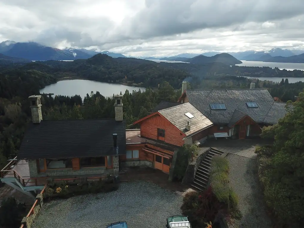 Venta Casa 9 años 7 dormitorios, 771m2, Norte, Laguna El Trebol 1000