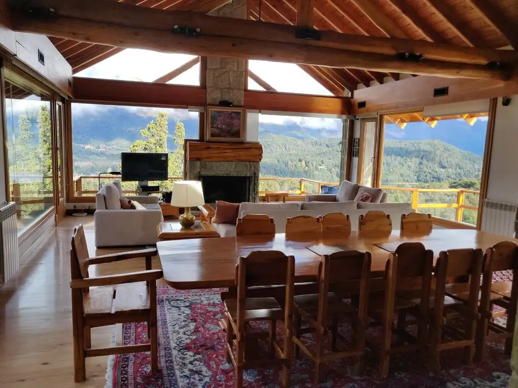 Venta Casa 9 años 7 dormitorios, 771m2, Norte, Laguna El Trebol 1000