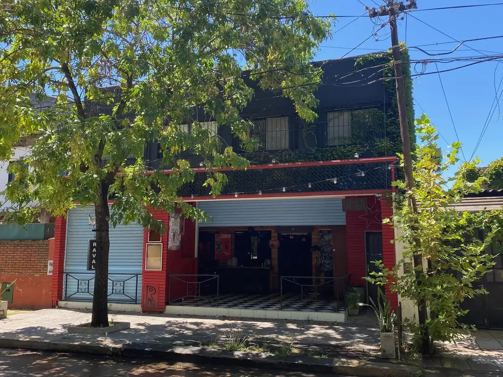 Local en venta con habilitación rubro gastronómico en el bajo de San Isidro