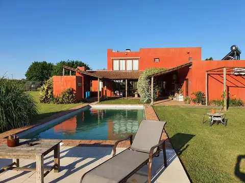 ESPECTACULAR RESIDENCIA DE CAMPO