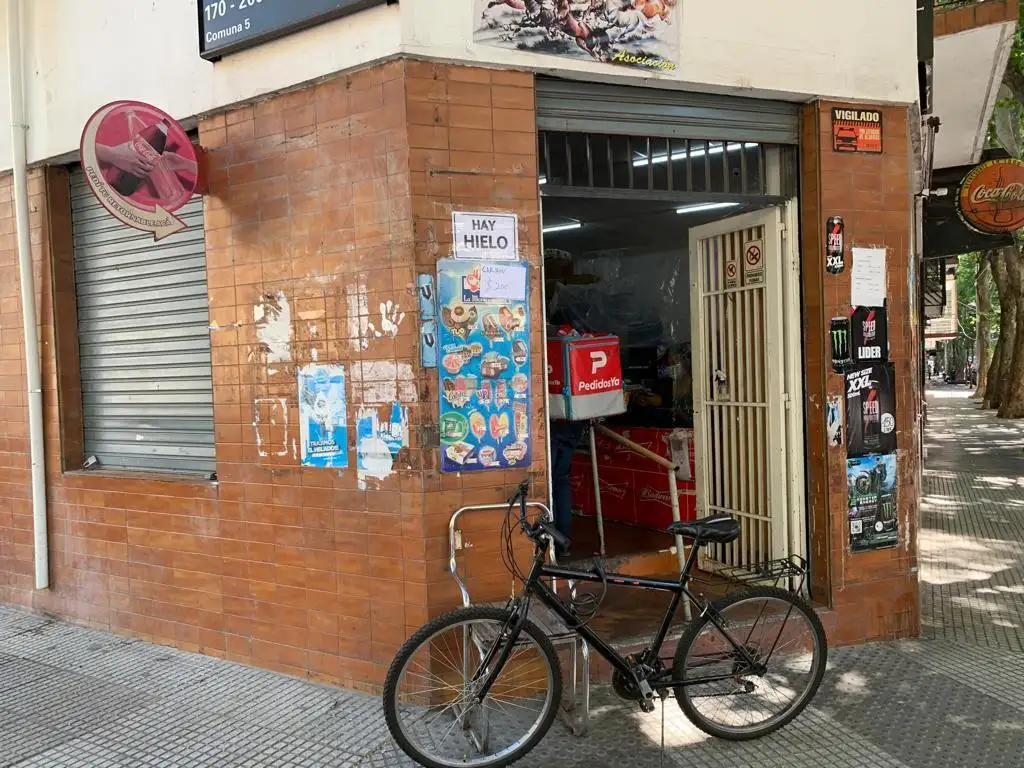 OPORTUNIDAD DE LOCAL EN ESQUINA EN ALMAGRO.