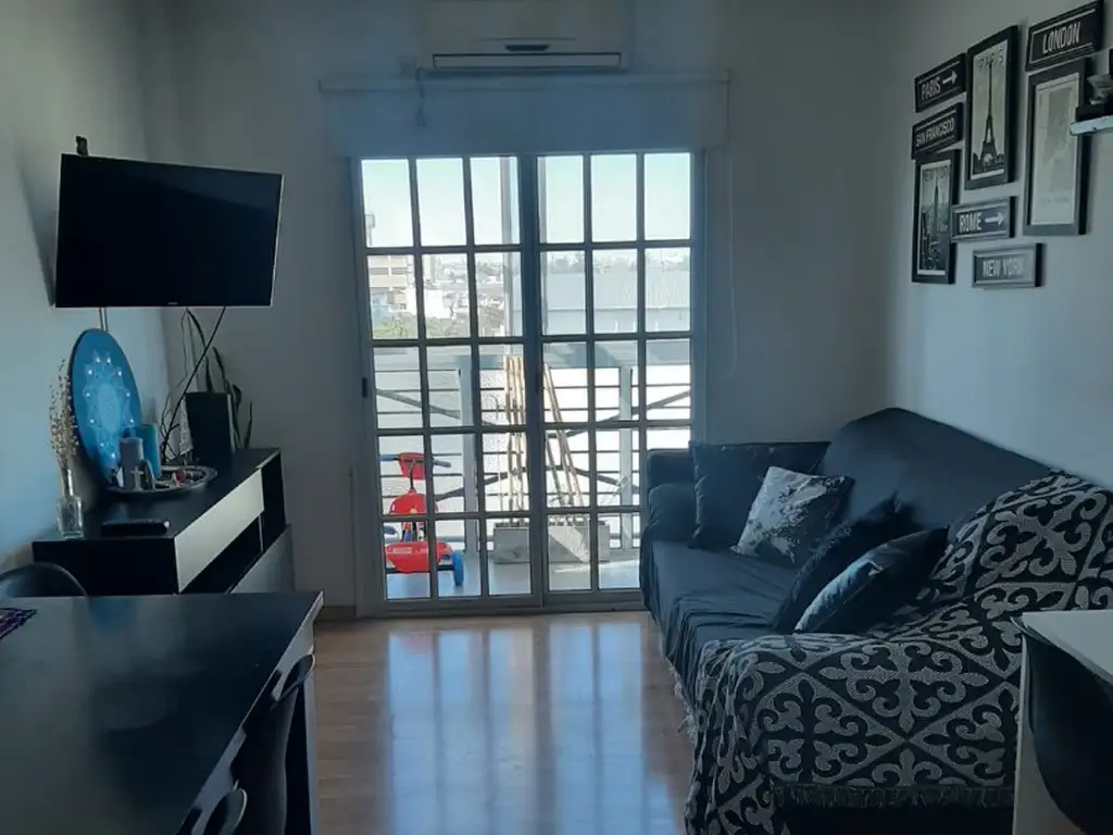 Venta departamento de 3 ambientes en Parque Patricios