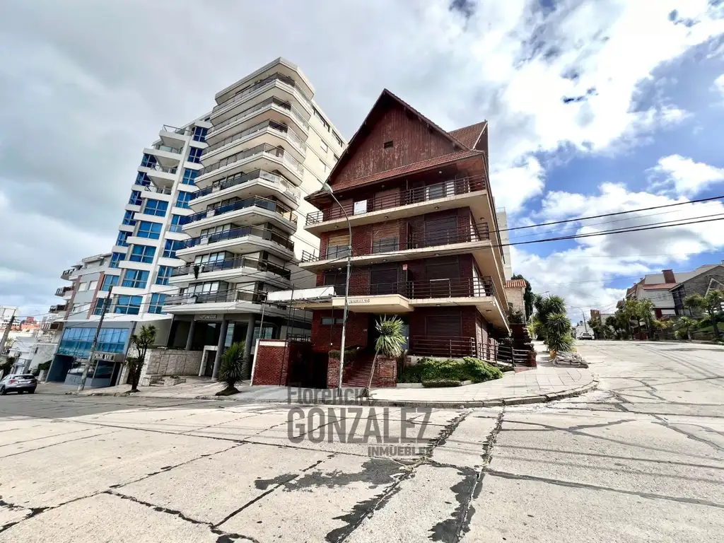 VENTA DEPARTAMENTO 4 AMB. 2 COCHERAS FRENTE VARESE AMUEBLA