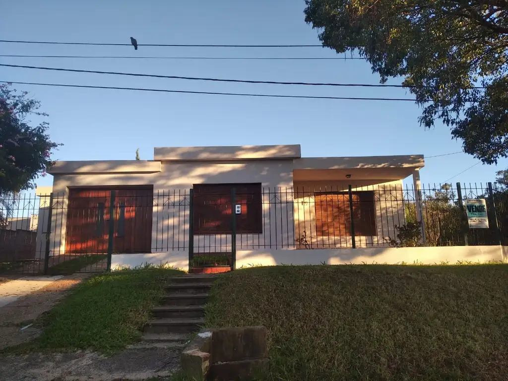 CASA A 4 CUADRAS DEL RIO URUGUAY