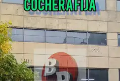 EXCELENTE COCHERA CUBIERTA DE FACIL ACCESO Y EXTRAORDINARIA ZONA!!!