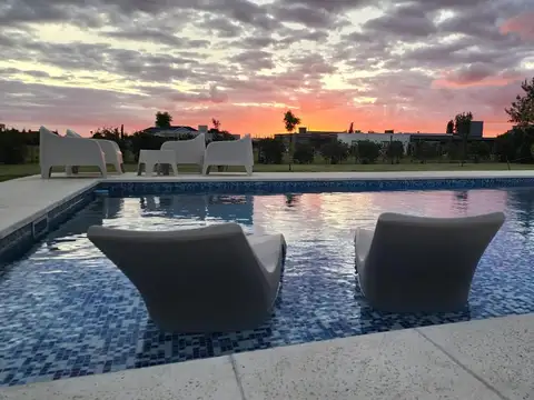 Hermosa casa en Barrio cerrado El Mirador