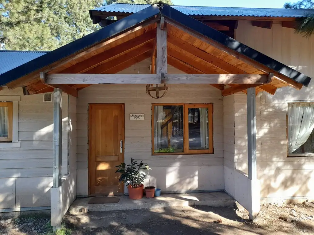 FINA PATAVGONIA. Casa a terminar en venta de 4 dormitorios c/ cochera en San Martín de los Andes.