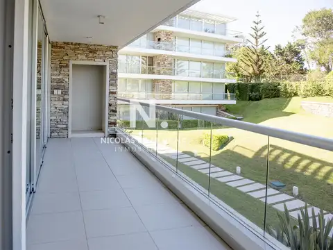 Departamento en venta en torre de categoría