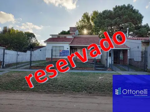 Casa en venta con 3 dormitorios mas departamento 3 ambientes