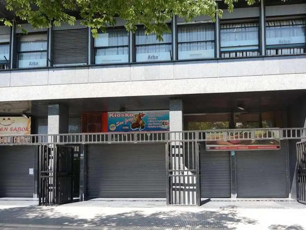 Local en Alquiler Subsuelo superficie total de 332 m², Zona UADE.