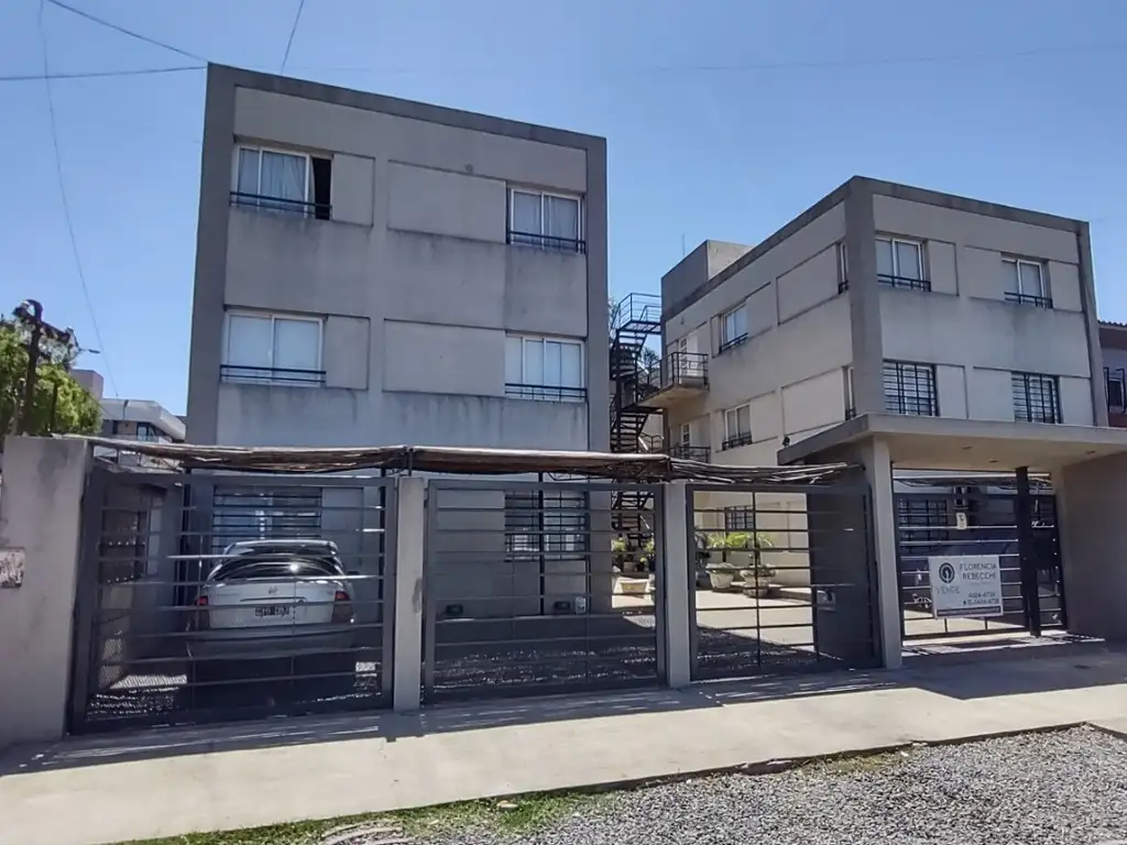 EXCELENTE DUPLEX EN VENTA EN MERLO SUR