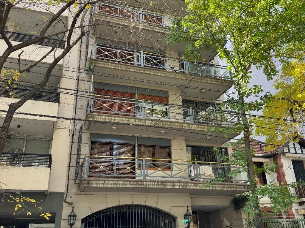 VENTA DEPARTAMENTO 3 AMBIENTES AL FRENTE C/ DEPENDENCIA DE SERVICIO Y COCHERA /VILLA URQUIZA R E