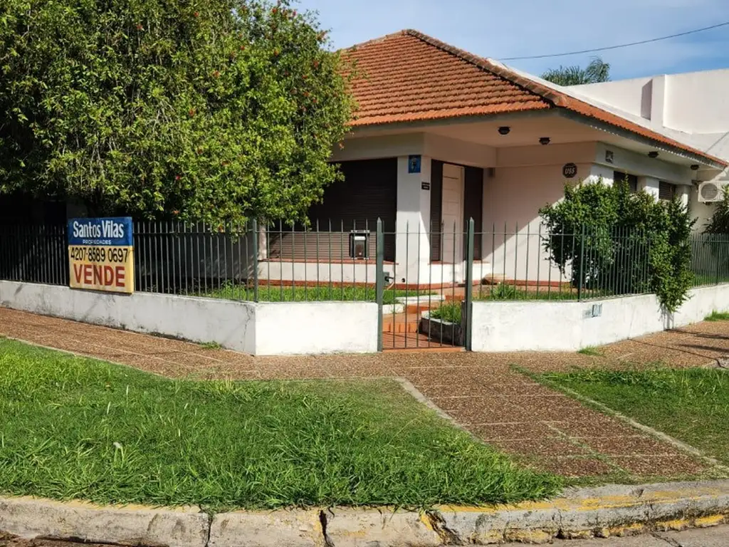 EXCELENTE ESQUINA EN VENTA LAVALLE 700 ESQUINA CERRITO BERNAL