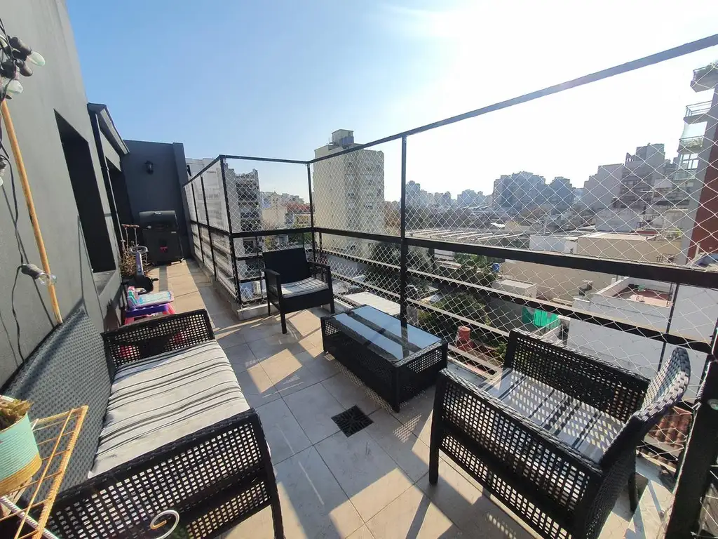 EXCELENTE 3 AMBIENTES CON BALCON TERRAZA Y PARRILLA - VILLA PUEYRREDON