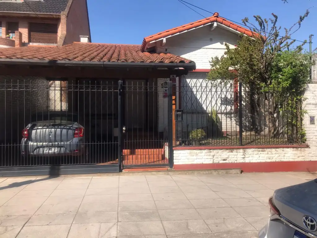 EN VENTA CASA EN EL PALOMAR TOTALMENTE AMOBLADA - FICHA 9240