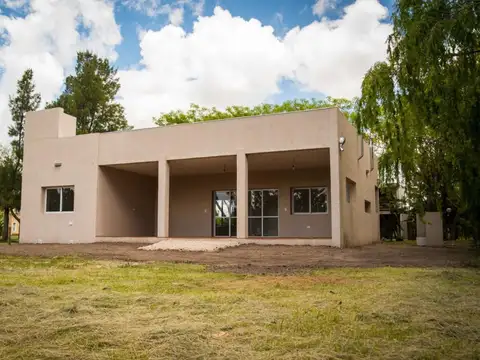 Casa en venta - 2 dormitorios 1 baño - 1.144mts2 - Posadas de los Lagos, Coronel Brandsen