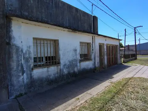 CASA EN VENTA EN ACEVEDO CON PATIO