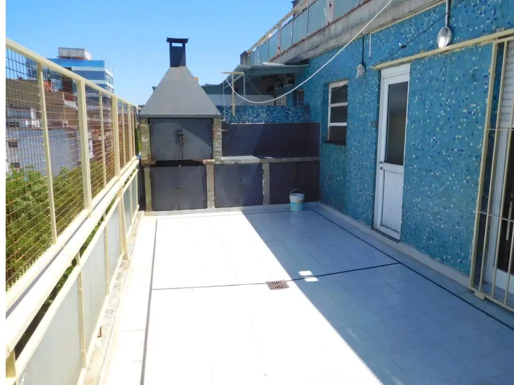 DEPARTAMENTO DE 3 AMBIENTES AL FRENTE C/ GRAN BALCON TERRAZA