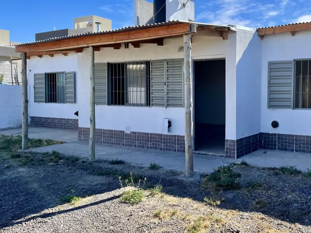 Venta, casa de dos dormitorios, Puerto Madryn