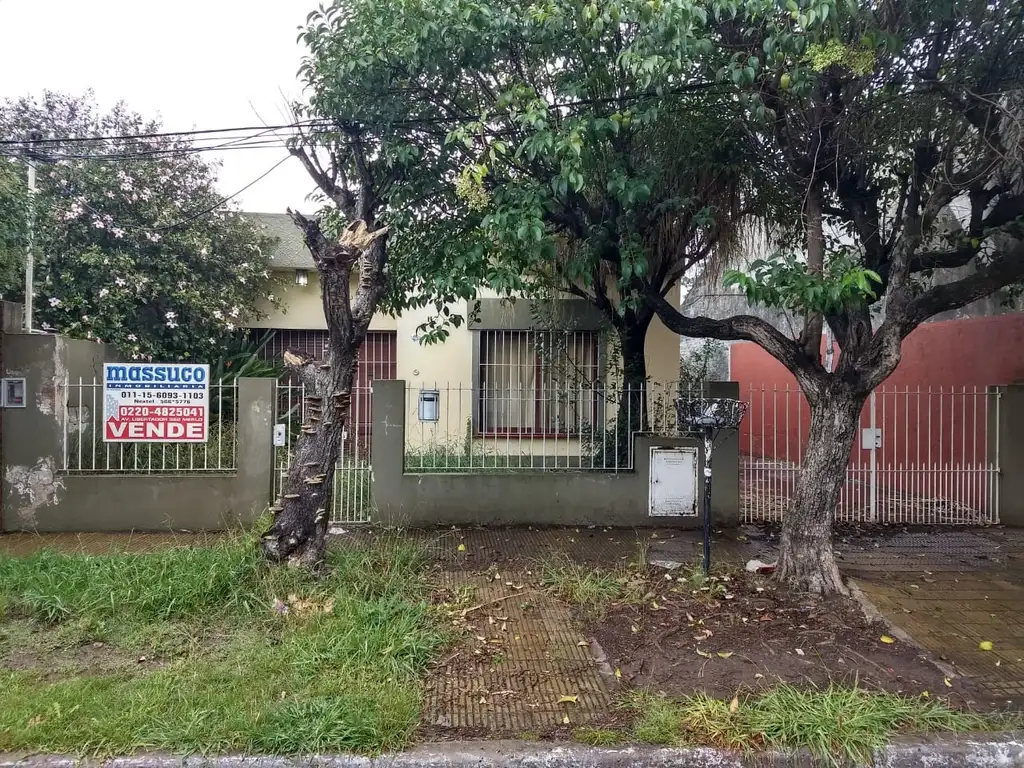 CASA EN VENTA EN PARQUE SAN MARTIN