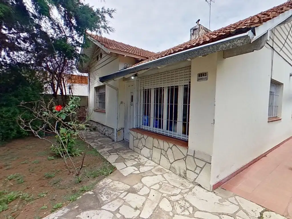 VENTA CASA 3 AMB COCHERA PATIO QUINCHO - EZPELETA