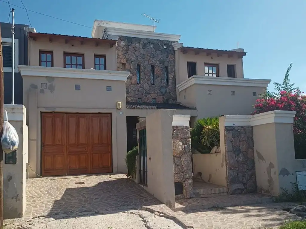 VENTA CASA 3 DORMITORIOS CALERA APTA BANCOR