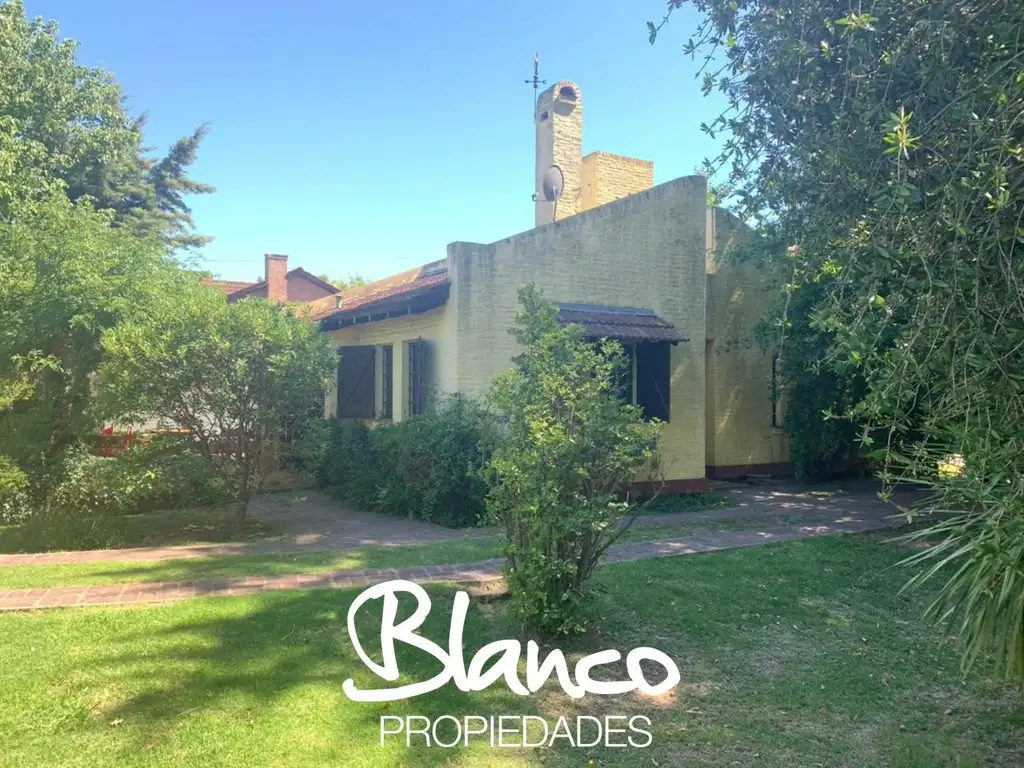 Casa  en Venta en Champagnat, Pilar, G.B.A. Zona Norte - BLA1206_LP535136_2