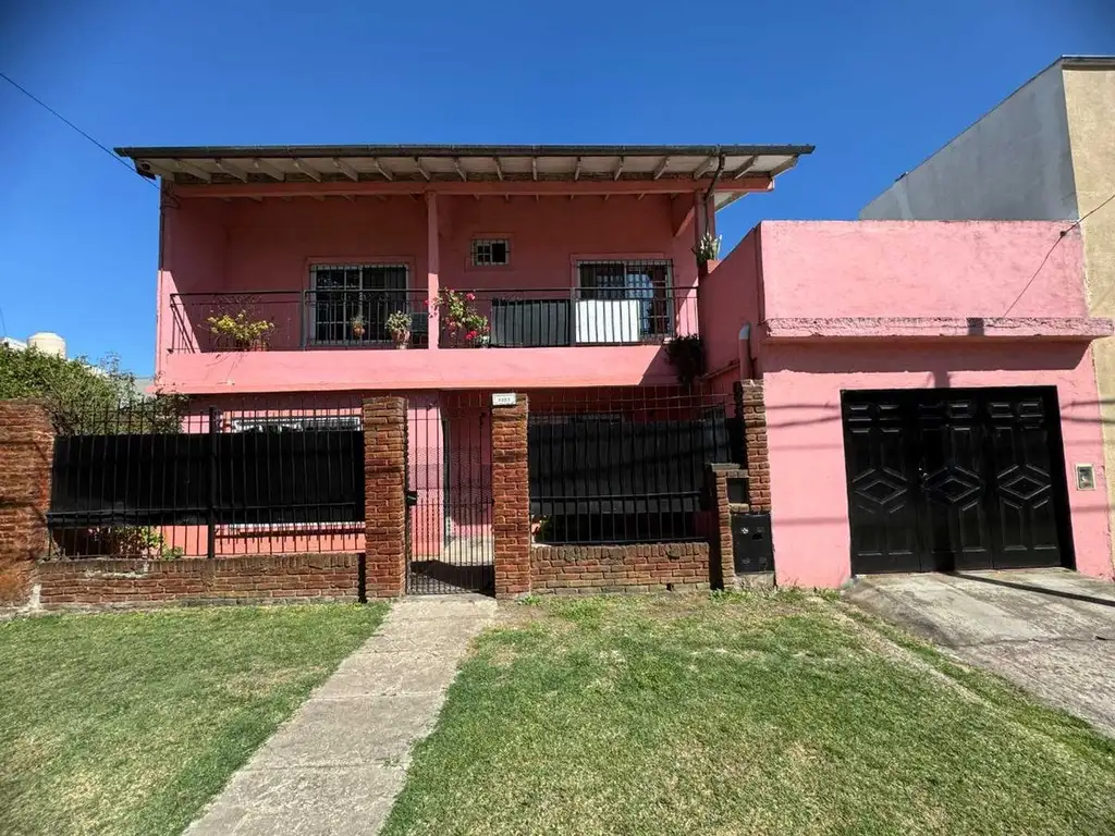 VENTA CASA TRES AMBIENTES CON PARQUE POLVORINES