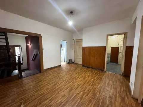 VENTA CASA 9 AMB. EN SAN FERNANDO A REFACCIONAR