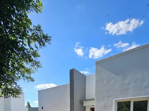 Casa en Venta, Haras Santa Maria, Eucaliptos