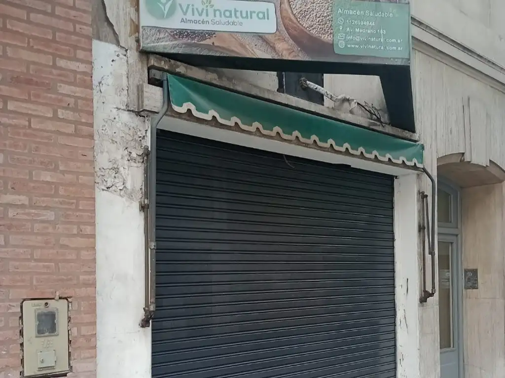 EXCELENTE LOCAL EN ALMAGRO SOBRE AV. MEDRANO A METROS DE RIVADAVIA