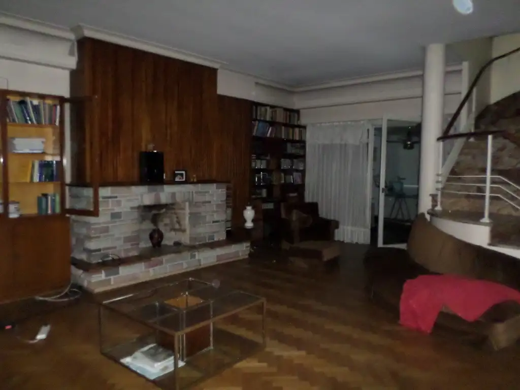 Casa en Venta en Munro-Este - 5 ambientes