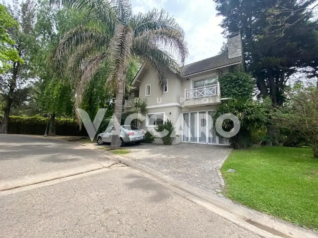 Venta de Casa en María del Parque Ituzaingó