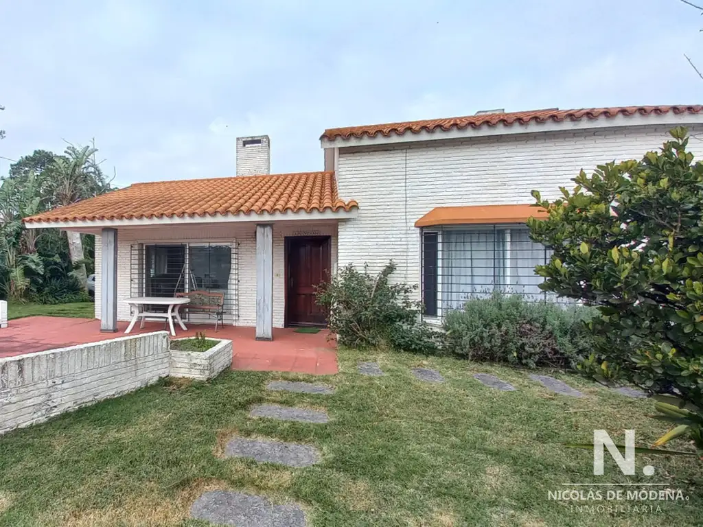 Casa de 4 dormitorios en Venta , Punta del este