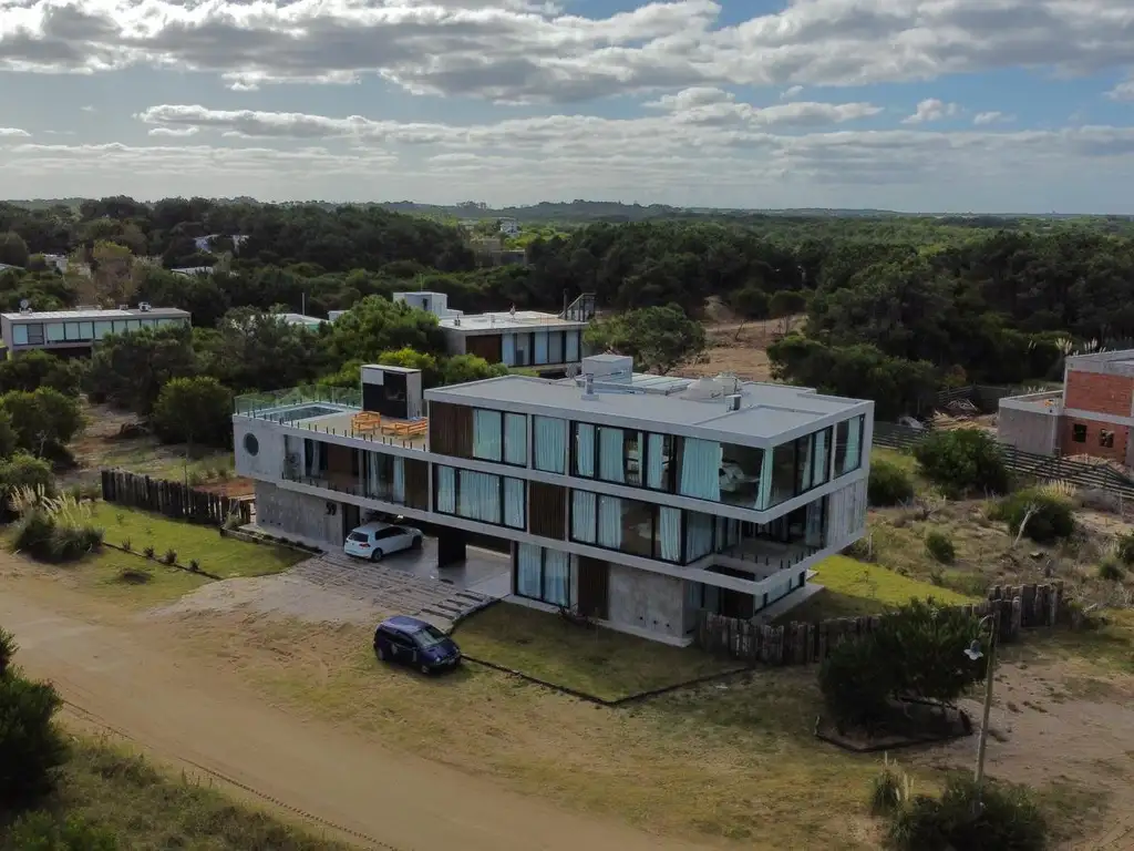 En Venta Casa a Metros de la Playa de Costa Esmeralda Pinamar