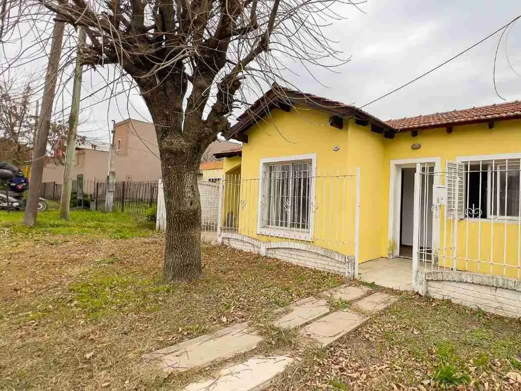 VENTA  - PERMUTA CASA  BARRIO GOLF TANDIL