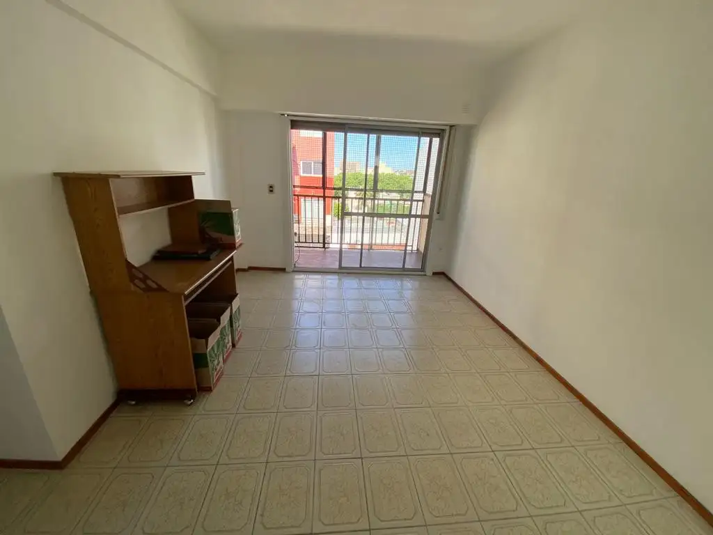 Departamento en venta - Boedo - 3 Ambientes -  Piso Alto - Balcon, vista al frente