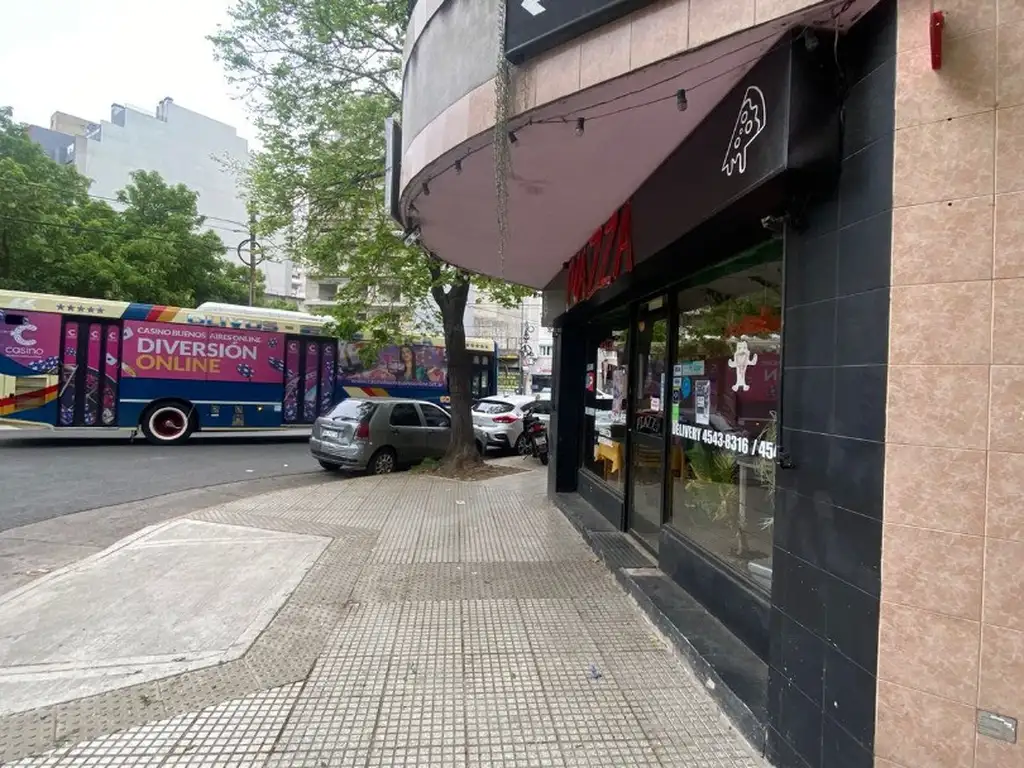 LOCAL EN ESQUINA EN EXCELENTE UBICACION, A METROS DE AV. BALBIN,HOY HABILITADO PARA PIZZERIA