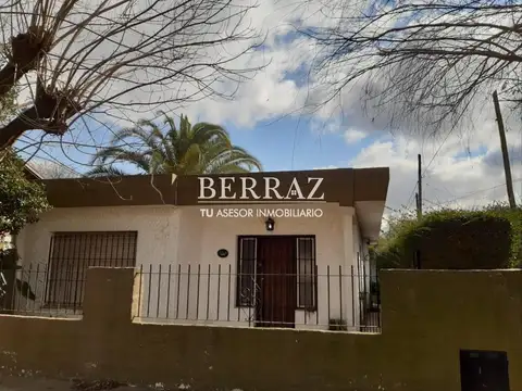 Casa venta 3 ambientes en De Vicenzo Grande Pilar lote de 215 m2