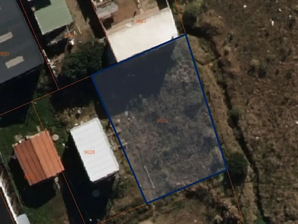 Venta de terreno con 334m² en linda zona de Pando