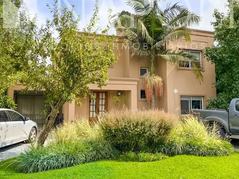Venta de propiedad en EXCELENTE estado, en Barrio Privado El Rocío, Canning. - Foto 0