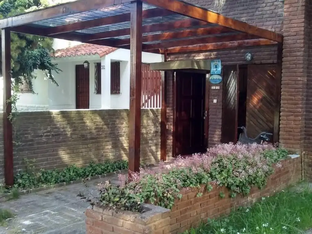 Casa en venta - 2 Dormitorios 1 Baño - 90Mts2 - San Bernardo del Tuyú