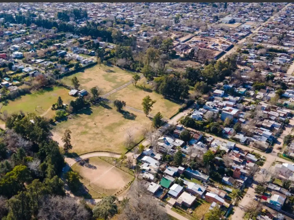 Terreno En Barrio Parque Altos De Garin