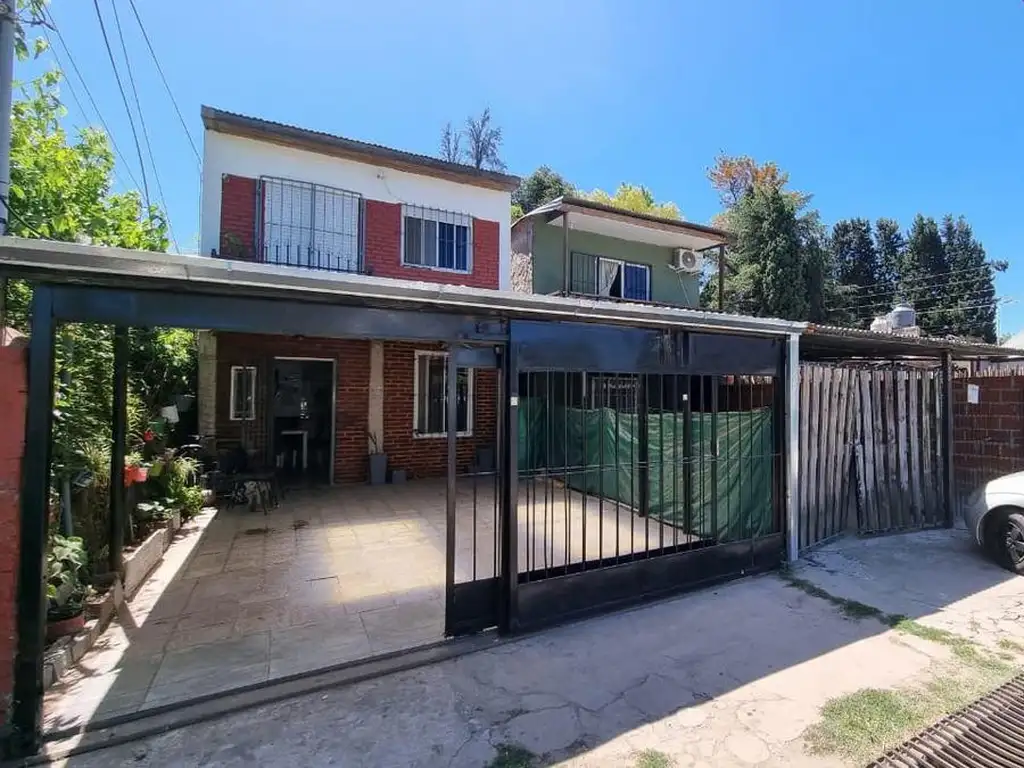 Casa en venta - 5 Dormitorios 3 Baños - Cochera - 200Mts2 - José C. Paz