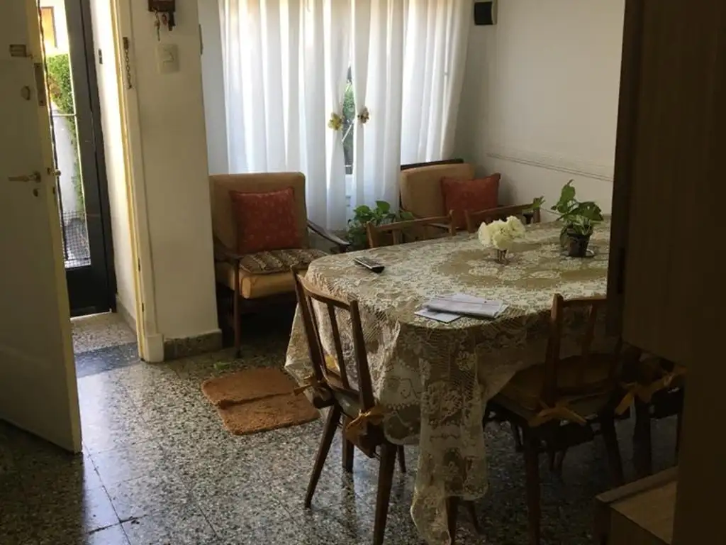 Venta chalet de 3 ambientes en Lanús. APTO CREDITO.