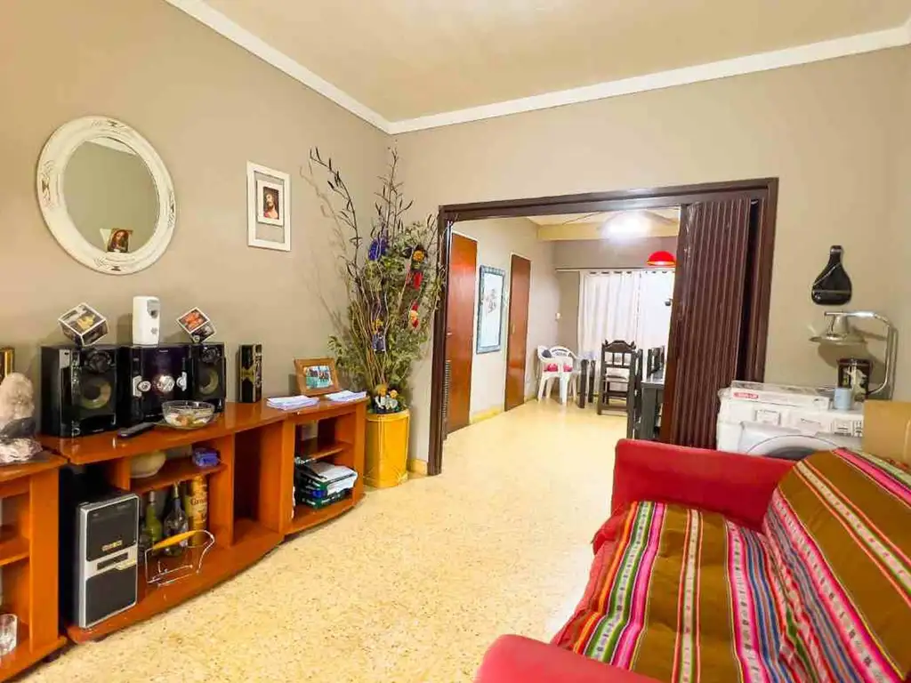 Venta Casa tres dormitorios semi-céntrica Tandil