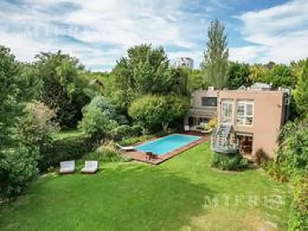 Casa en alquiler anual  - con muebles, en  Santa María de Tigre al río!