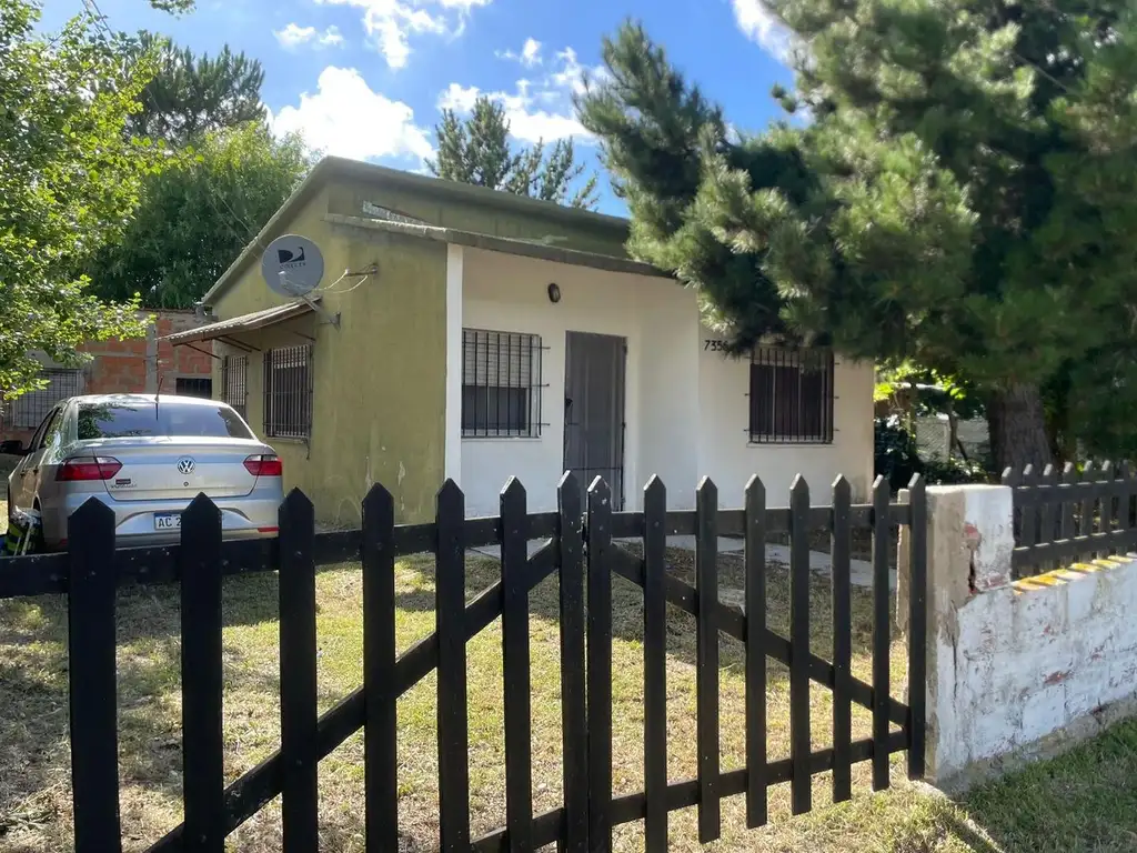 3 ambientes con jardín a 10 cuadras de la playa