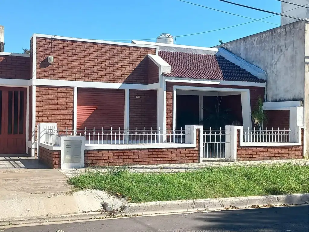 CASA EN BARRIO PARACAO EN VENTA!