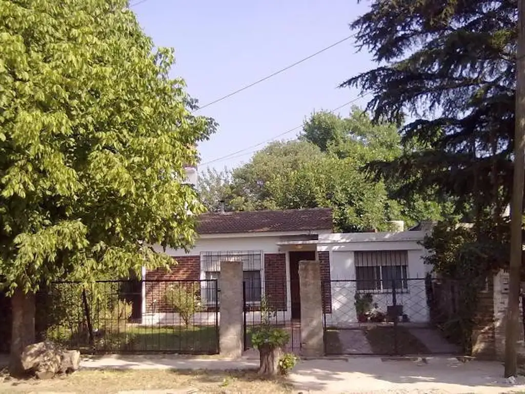 Casa en venta sobre calle San Juan en Matheu